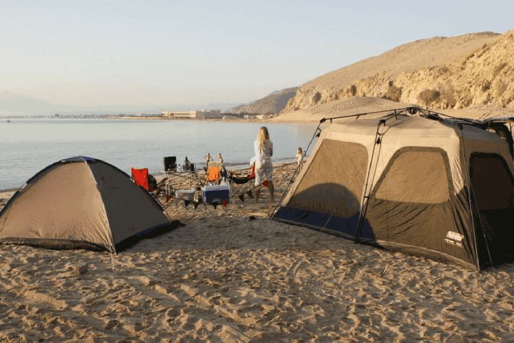 beach camping in Dubai