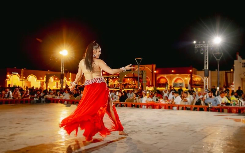 Belly Dance in Abu Dhabi Desert
